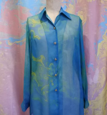 シフォンブラウス