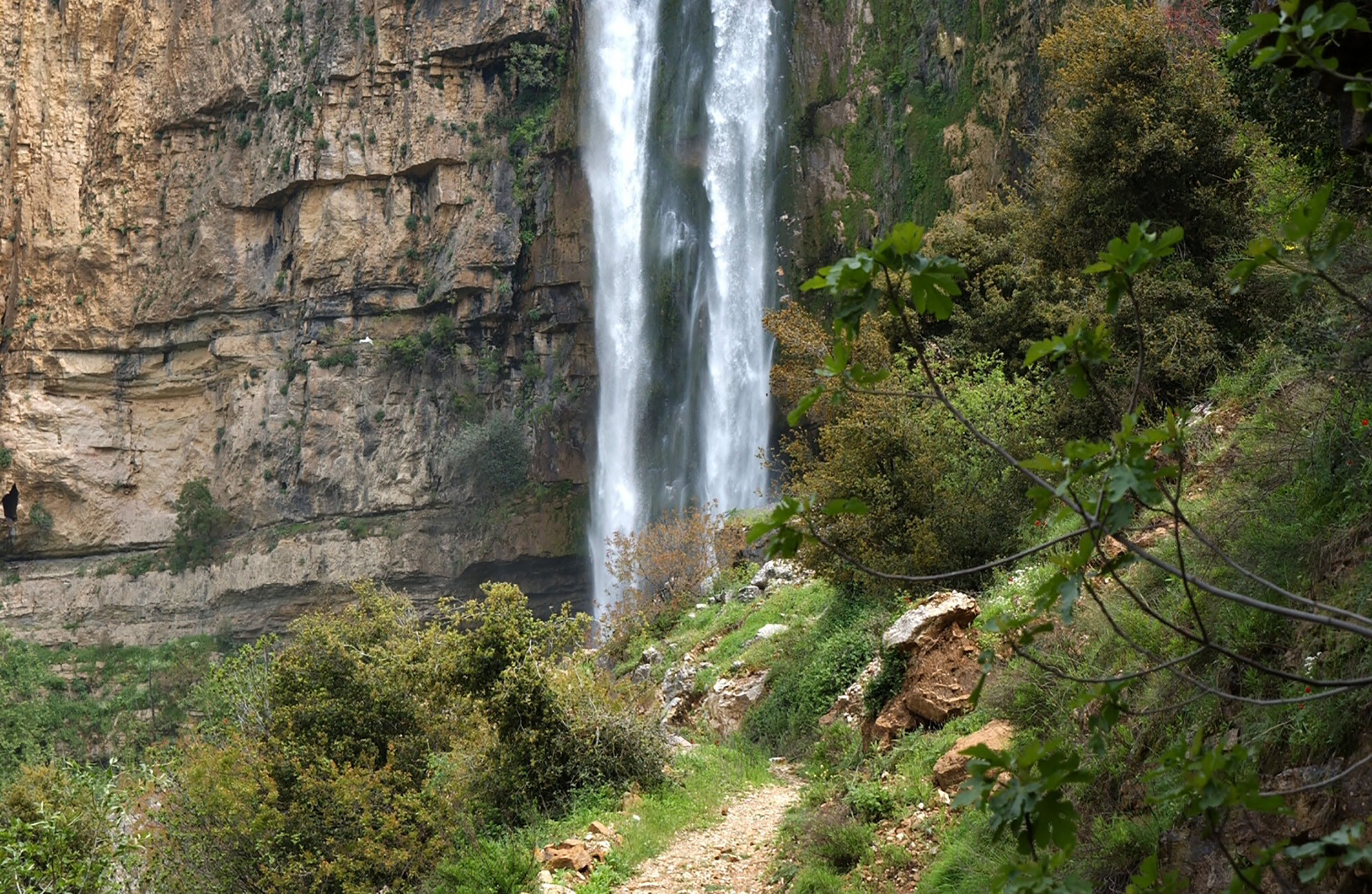 フェニキアの女神が現れた滝